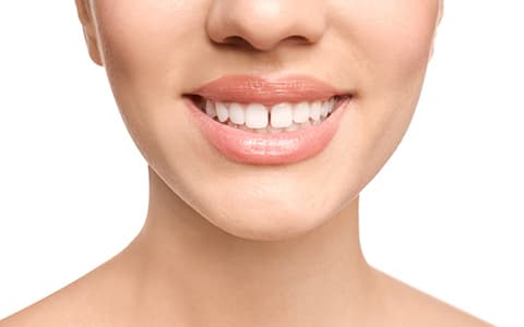 セラミック治療で美しい歯並びを手に入れる